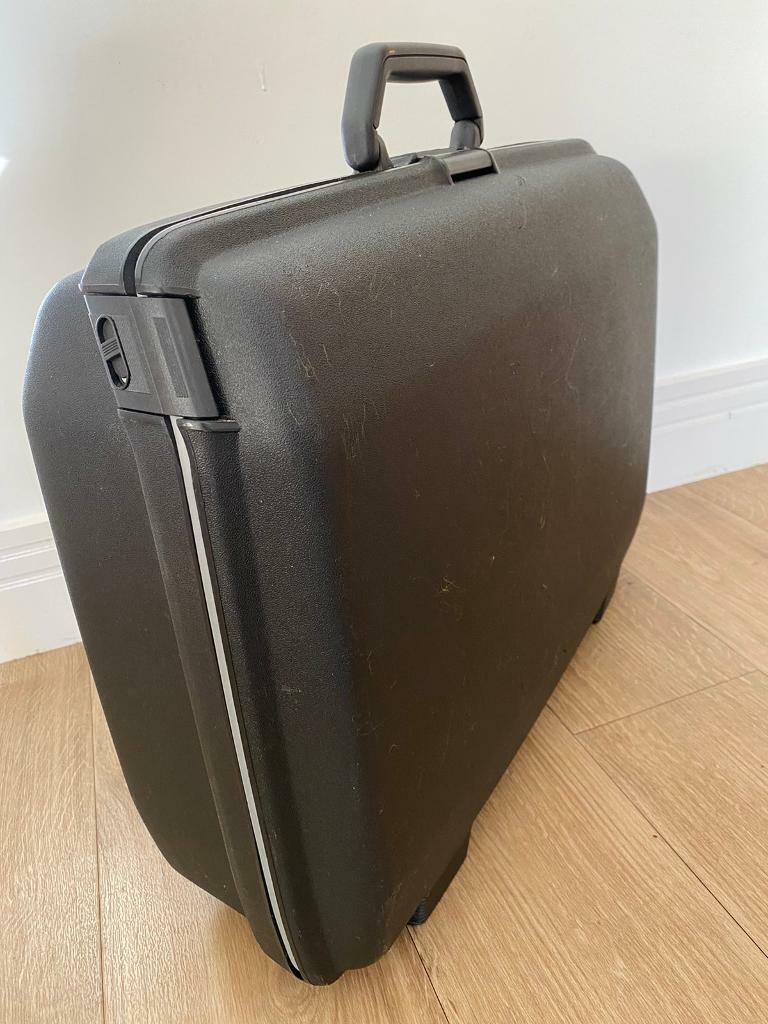 samsonite medium luggage